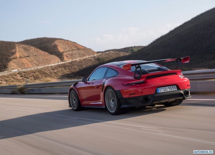 2018 Porsche 911 GT2 RS - фотография 146 из 255
