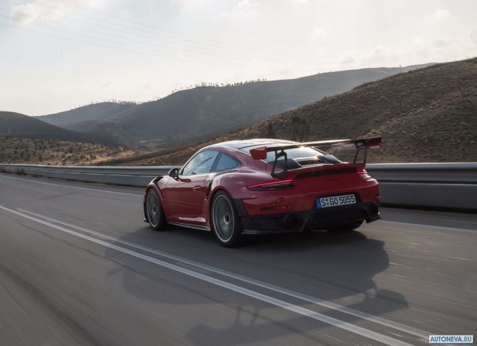 2018 Porsche 911 GT2 RS - фотография 149 из 255