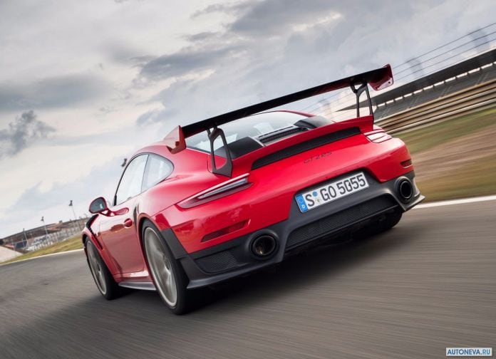 2018 Porsche 911 GT2 RS - фотография 151 из 255