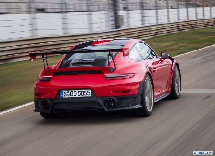 2018 Porsche 911 GT2 RS - фотография 153 из 255