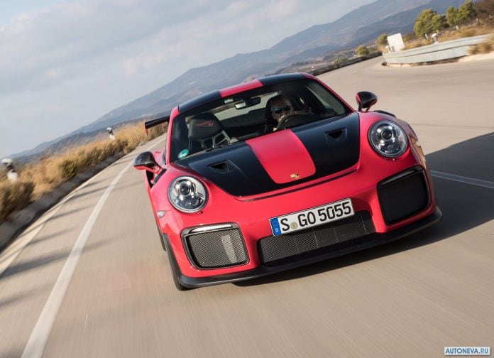 2018 Porsche 911 GT2 RS - фотография 172 из 255