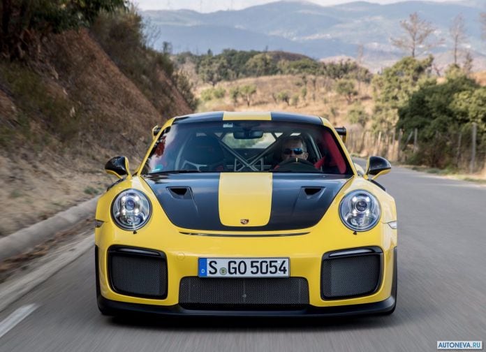 2018 Porsche 911 GT2 RS - фотография 174 из 255