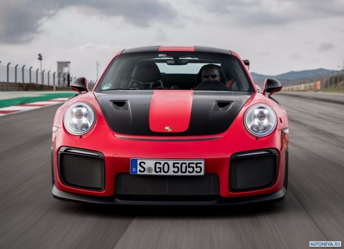 2018 Porsche 911 GT2 RS - фотография 176 из 255