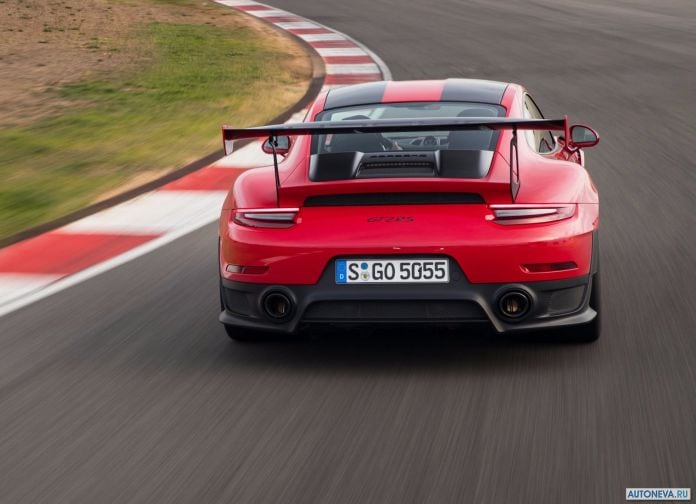 2018 Porsche 911 GT2 RS - фотография 184 из 255