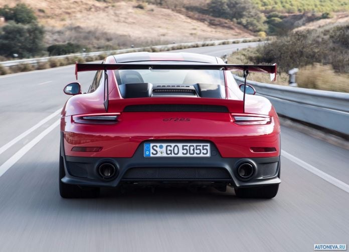 2018 Porsche 911 GT2 RS - фотография 185 из 255