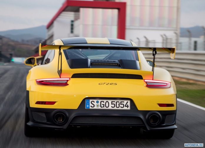 2018 Porsche 911 GT2 RS - фотография 188 из 255