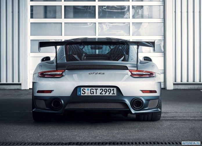 2018 Porsche 911 GT2 RS - фотография 192 из 255
