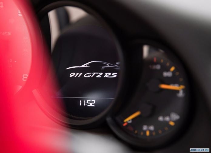 2018 Porsche 911 GT2 RS - фотография 210 из 255