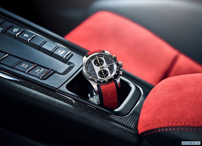 2018 Porsche 911 GT2 RS - фотография 214 из 255