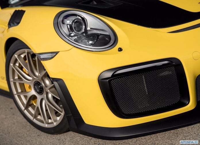 2018 Porsche 911 GT2 RS - фотография 226 из 255