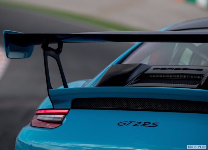 2018 Porsche 911 GT2 RS - фотография 233 из 255