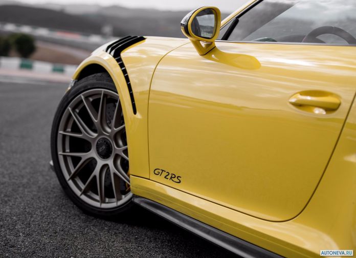 2018 Porsche 911 GT2 RS - фотография 238 из 255