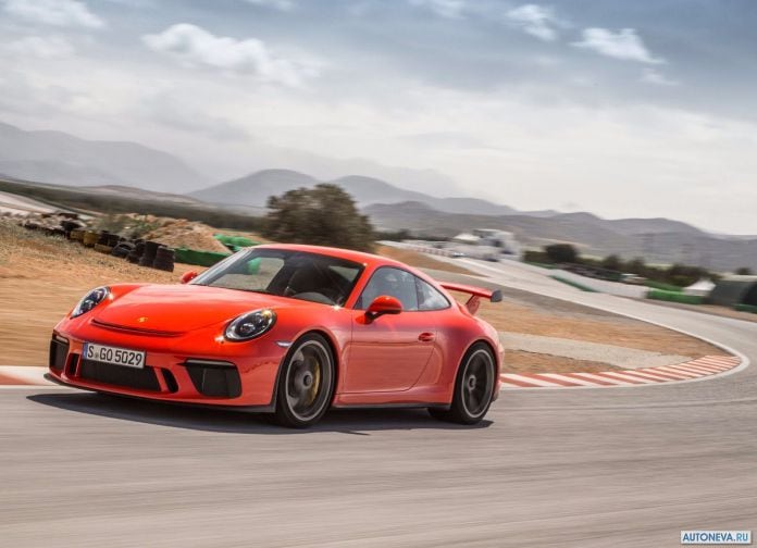 2018 Porsche 911 GT3 - фотография 47 из 224