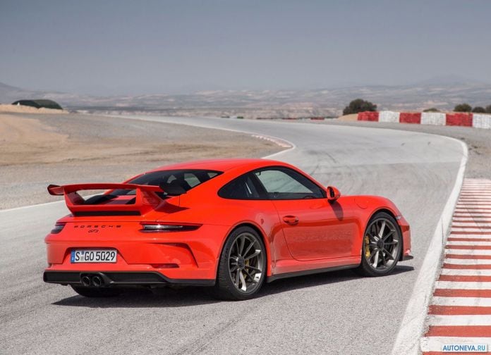 2018 Porsche 911 GT3 - фотография 57 из 224