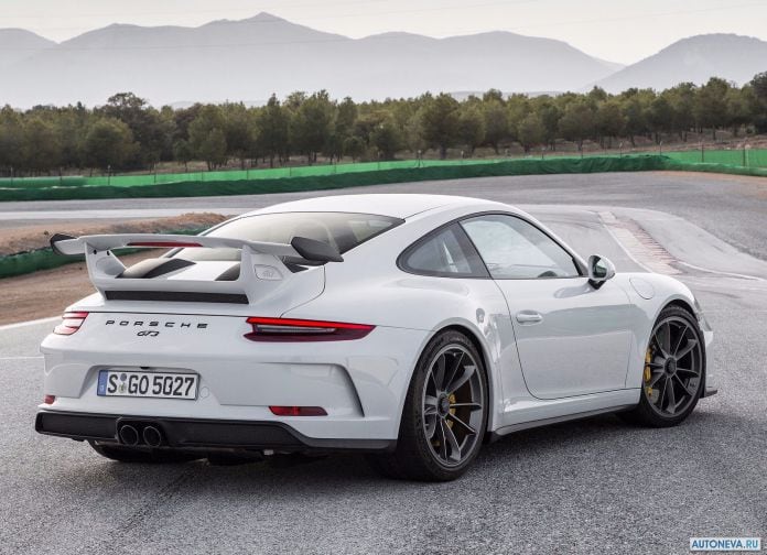 2018 Porsche 911 GT3 - фотография 60 из 224
