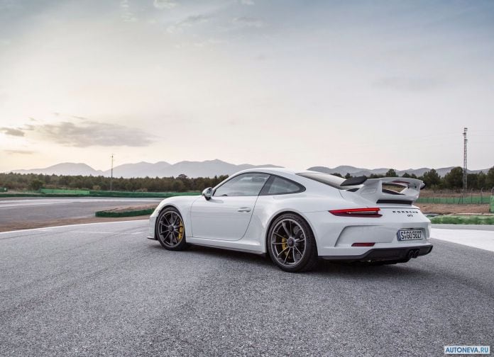 2018 Porsche 911 GT3 - фотография 61 из 224