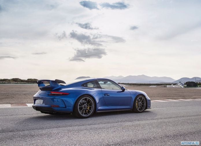 2018 Porsche 911 GT3 - фотография 67 из 224