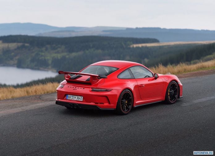 2018 Porsche 911 GT3 - фотография 75 из 224