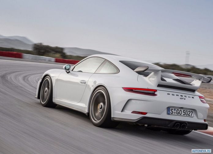2018 Porsche 911 GT3 - фотография 78 из 224