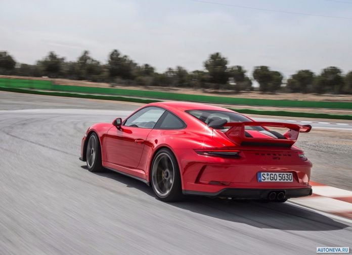 2018 Porsche 911 GT3 - фотография 85 из 224