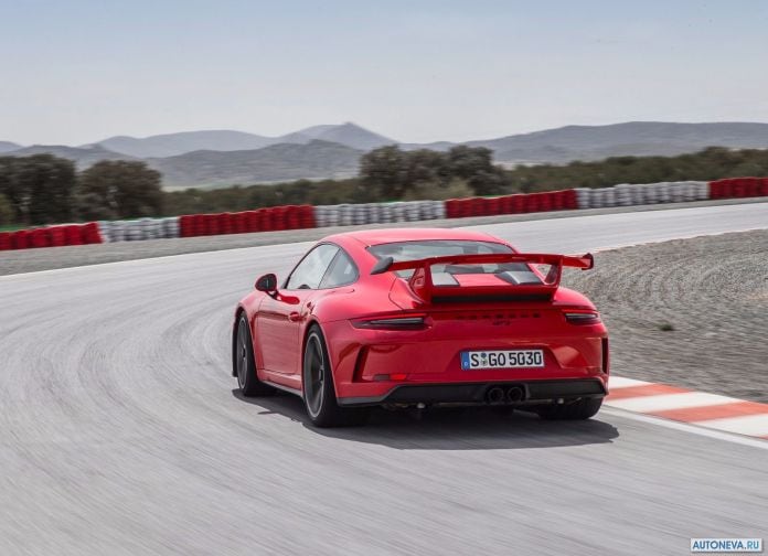 2018 Porsche 911 GT3 - фотография 86 из 224