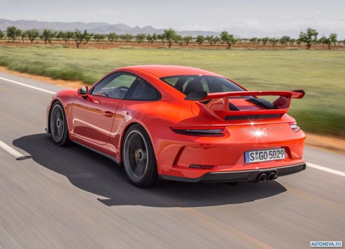 2018 Porsche 911 GT3 - фотография 94 из 224