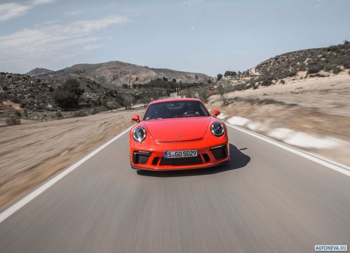 2018 Porsche 911 GT3 - фотография 107 из 224