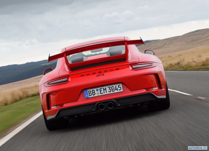 2018 Porsche 911 GT3 - фотография 111 из 224