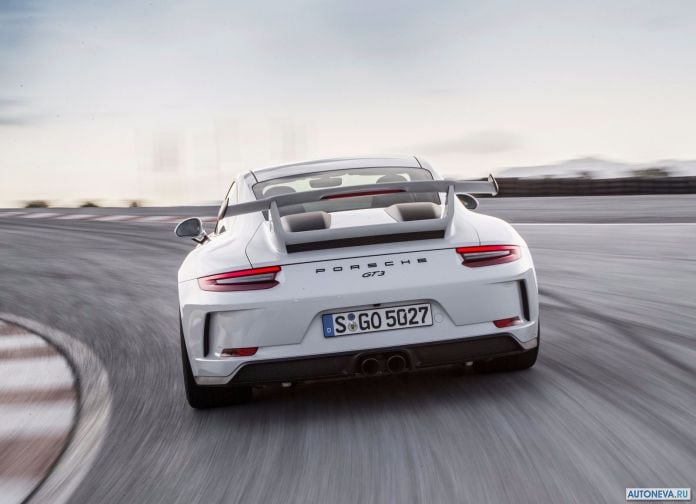 2018 Porsche 911 GT3 - фотография 113 из 224