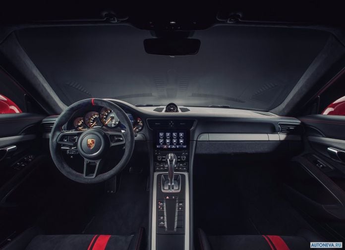 2018 Porsche 911 GT3 - фотография 120 из 224