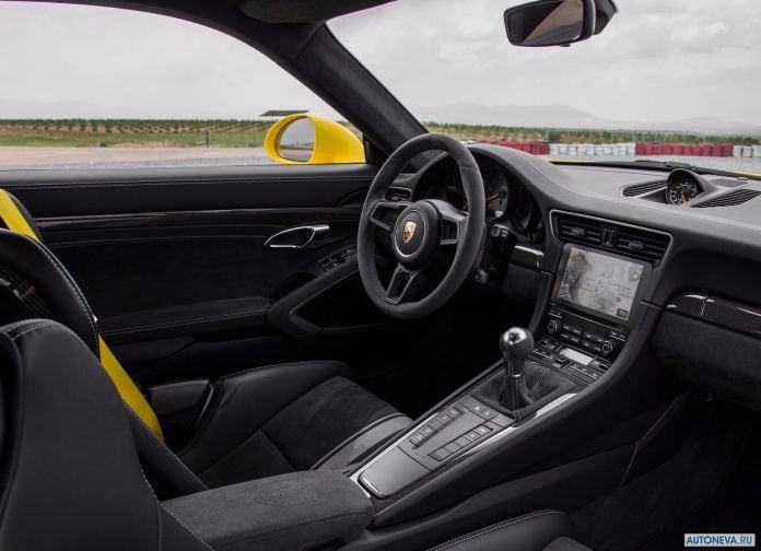 2018 Porsche 911 GT3 - фотография 122 из 224