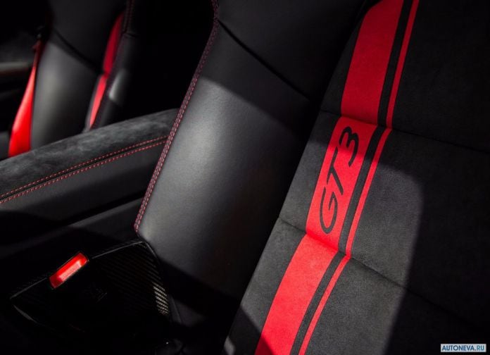 2018 Porsche 911 GT3 - фотография 149 из 224