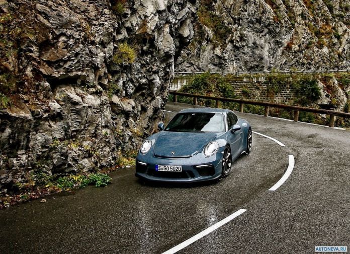2018 Porsche 911 GT3 Touring Package - фотография 11 из 59