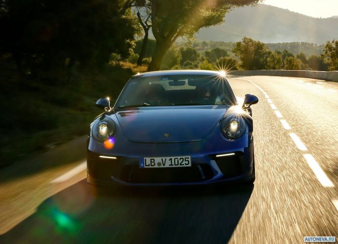 2018 Porsche 911 GT3 Touring Package - фотография 41 из 59