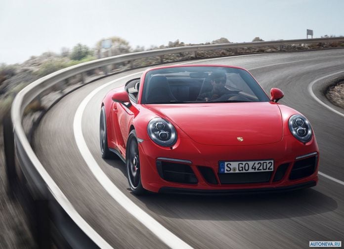 2018 Porsche 911 GTS - фотография 3 из 25