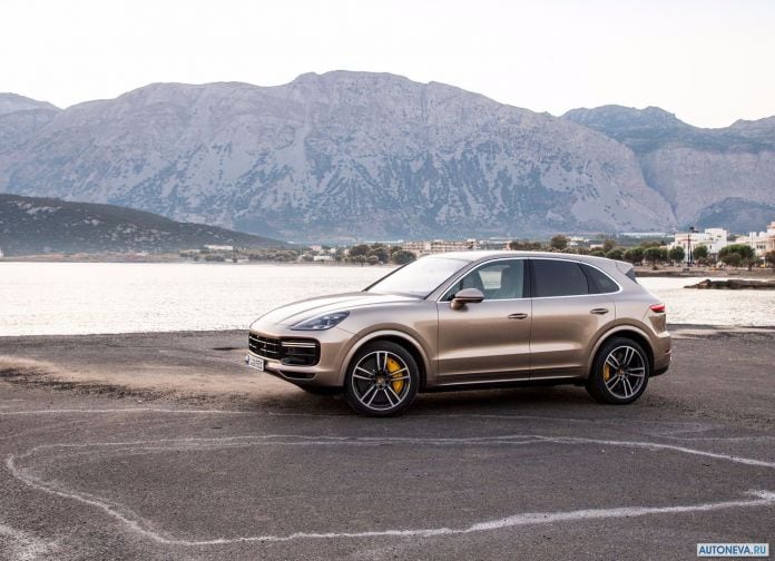 2018 Porsche Cayenne Turbo - фотография 11 из 204