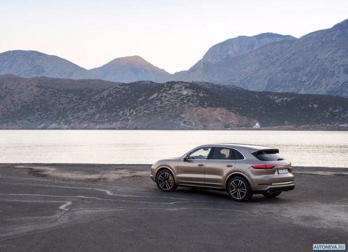 2018 Porsche Cayenne Turbo - фотография 84 из 204