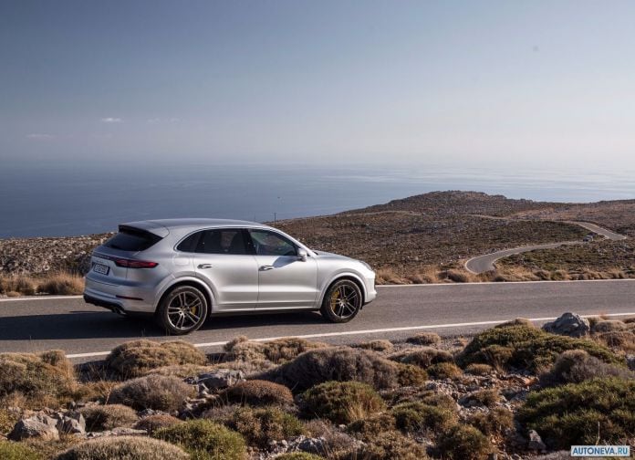 2018 Porsche Cayenne Turbo - фотография 89 из 204