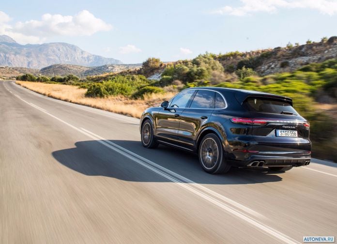 2018 Porsche Cayenne Turbo - фотография 112 из 204