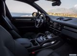 porsche_2018_cayenne_turbo_133.jpg