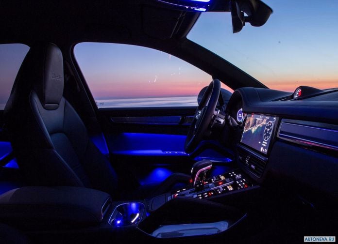 2018 Porsche Cayenne Turbo - фотография 138 из 204