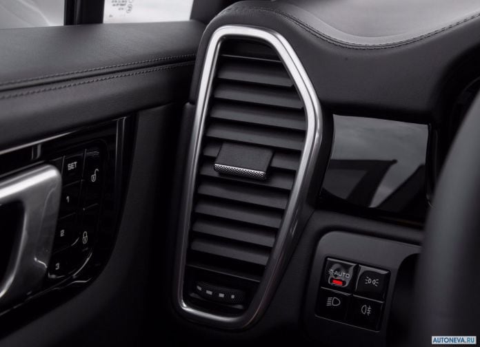 2018 Porsche Cayenne Turbo - фотография 158 из 204