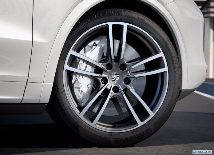 2018 Porsche Cayenne Turbo - фотография 195 из 204