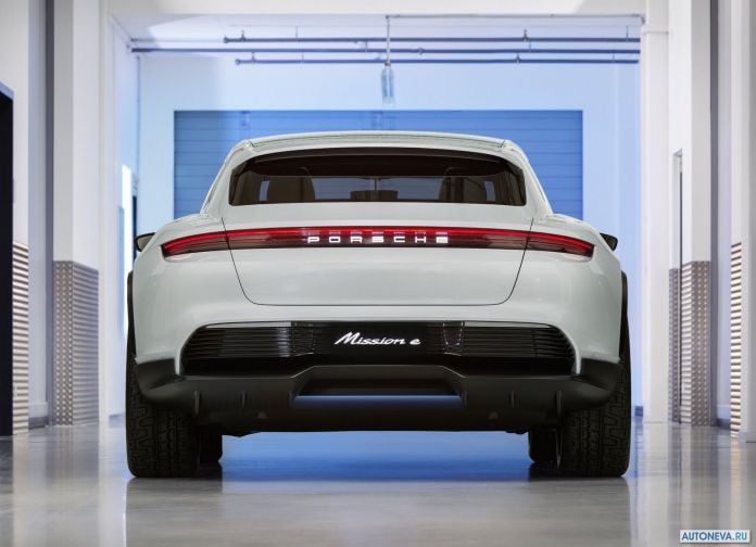 2018 Porsche Mission-e Cross Turismo Concept - фотография 20 из 43