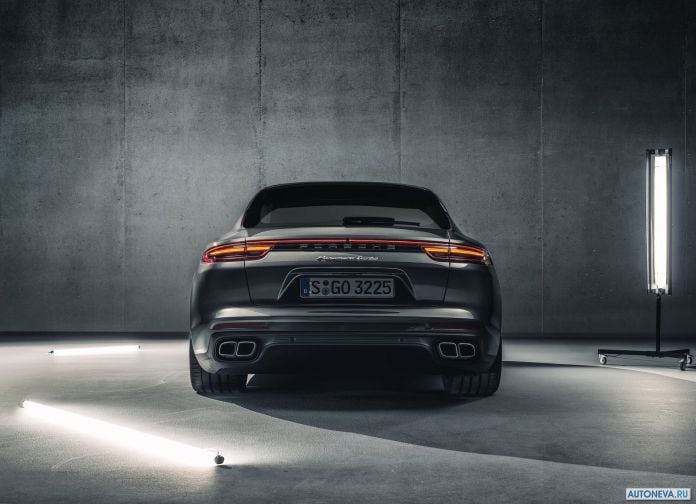 2018 Porsche Panamera Sport Turismo - фотография 22 из 41