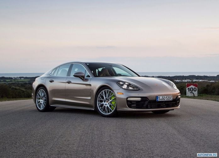 2018 Porsche Panamera Turbo S E-hybrid - фотография 3 из 81