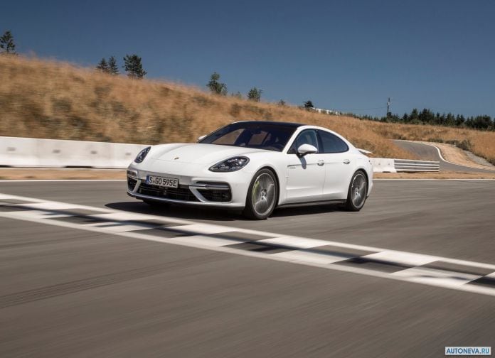 2018 Porsche Panamera Turbo S E-hybrid - фотография 22 из 81