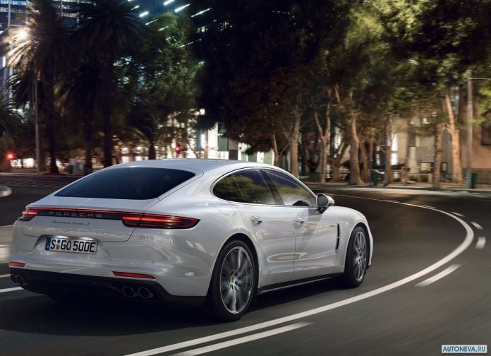 2018 Porsche Panamera Turbo S E-hybrid - фотография 32 из 81
