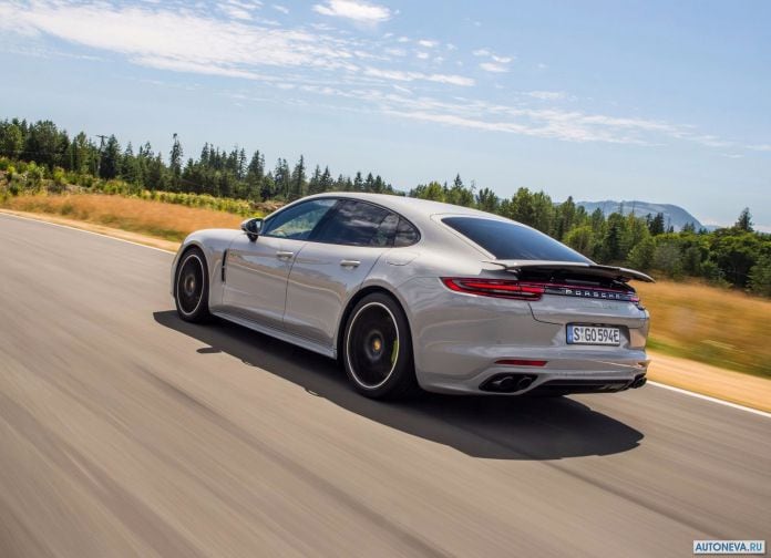 2018 Porsche Panamera Turbo S E-hybrid - фотография 39 из 81