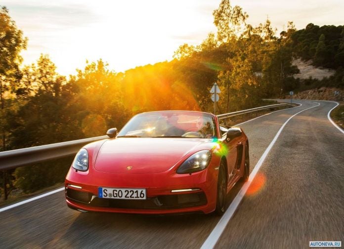 2019 Porsche 718 Boxster T - фотография 11 из 51